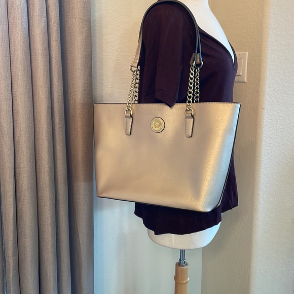Anne Klein Gold Tote with Matching Clutch - Picture 2 of 11